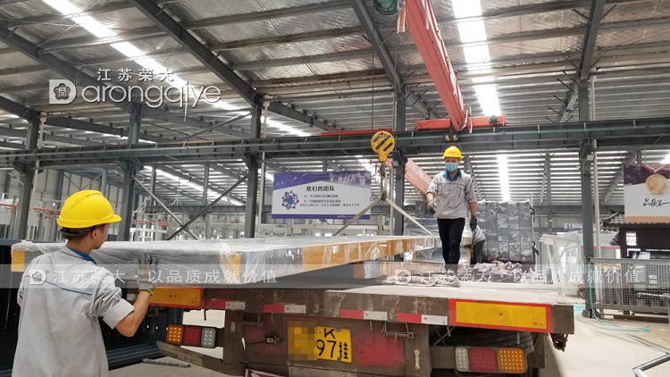 ��������܇ͤ�l(f��)؛�D��