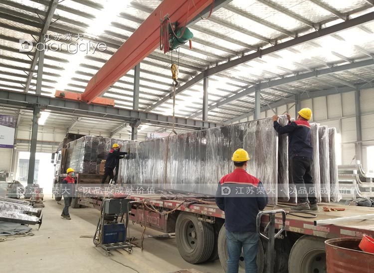 ���պ�܇ͤ�l(f��)؛�D��